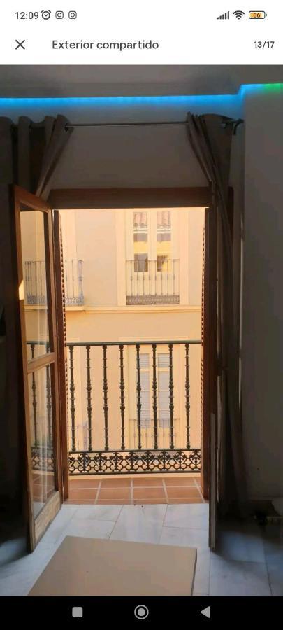 Habitacion Privada, Apartamento Centro Malaga Cerca De La Playa Exterior photo